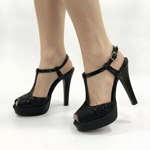 Fendi Black Patent Leather T Strap Platform Stiletto Heels Made in Italy Size 9